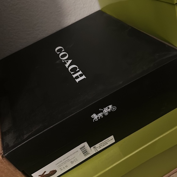 COACH - Picture 6 of 9